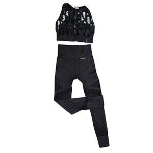 Super Dry Workout Bundle Size 6 & 8